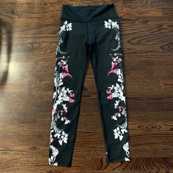 NWOT Fabletics High Waisted Printed Leggings XS - Picture 3 of 4